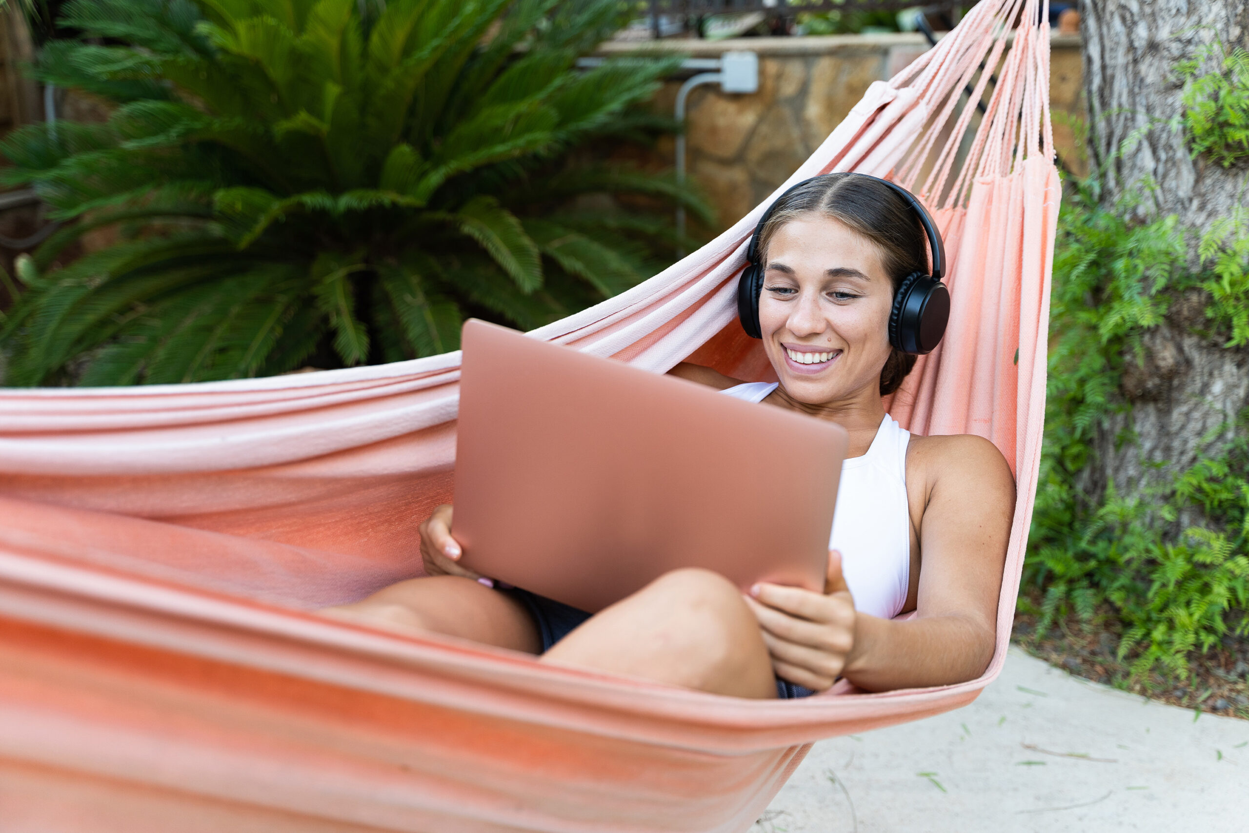 womanlaptop womanlaptop